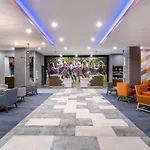La Quinta Inn & Suites By Wyndham Louisville Ne - Old Henry Rd