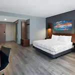 La Quinta Inn & Suites By Wyndham Louisville Ne - Old Henry Rd