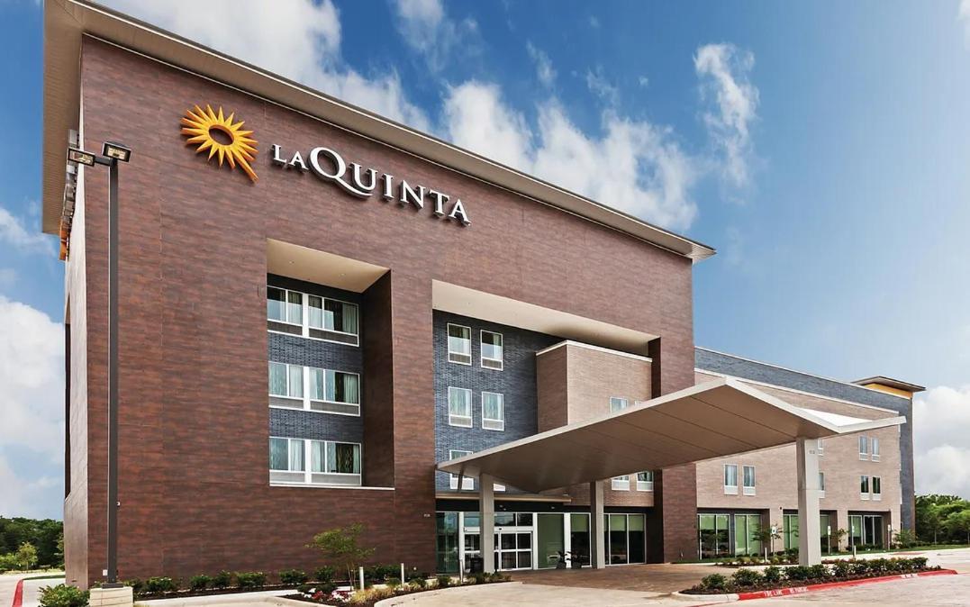 La Quinta & By Wyndham Ne - Old Henry Rd 2*