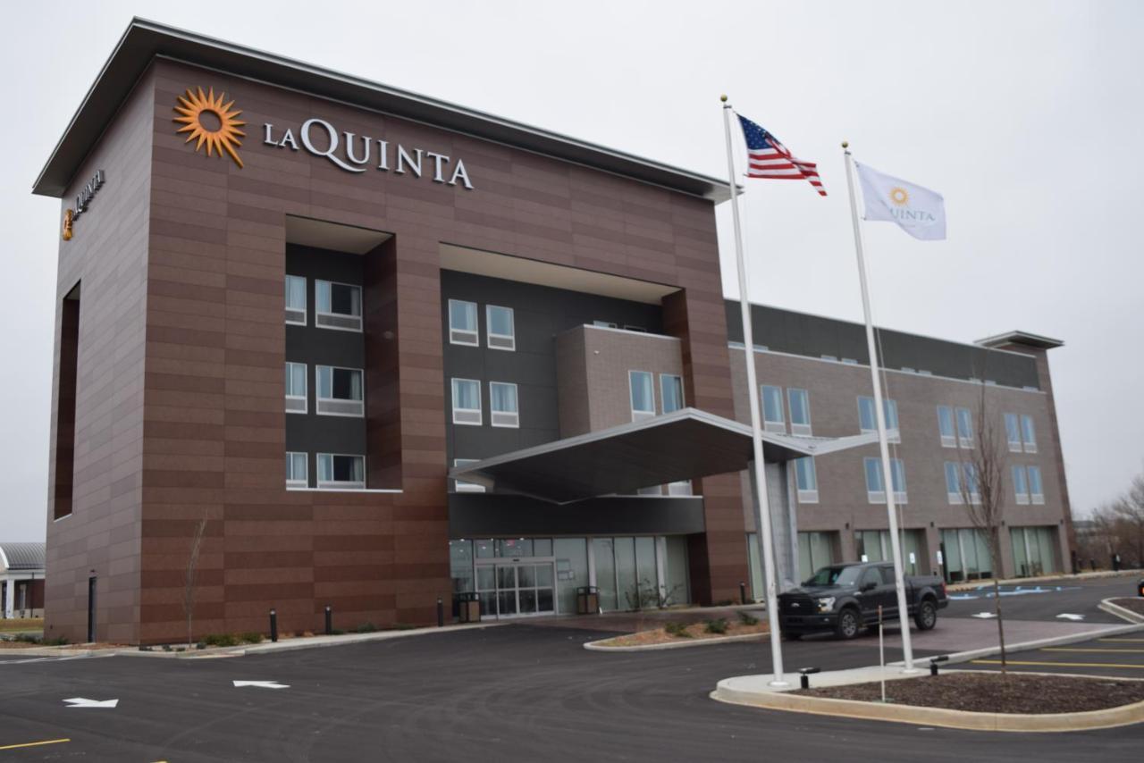 La Quinta & By Wyndham Ne - Old Henry Rd